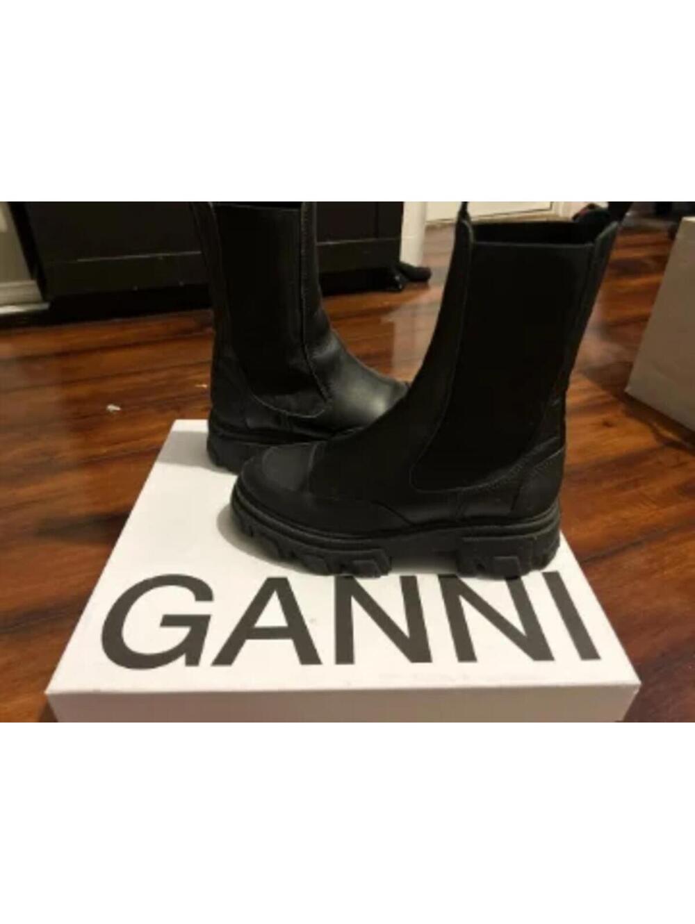 GANNI Mid Chelsea Boots